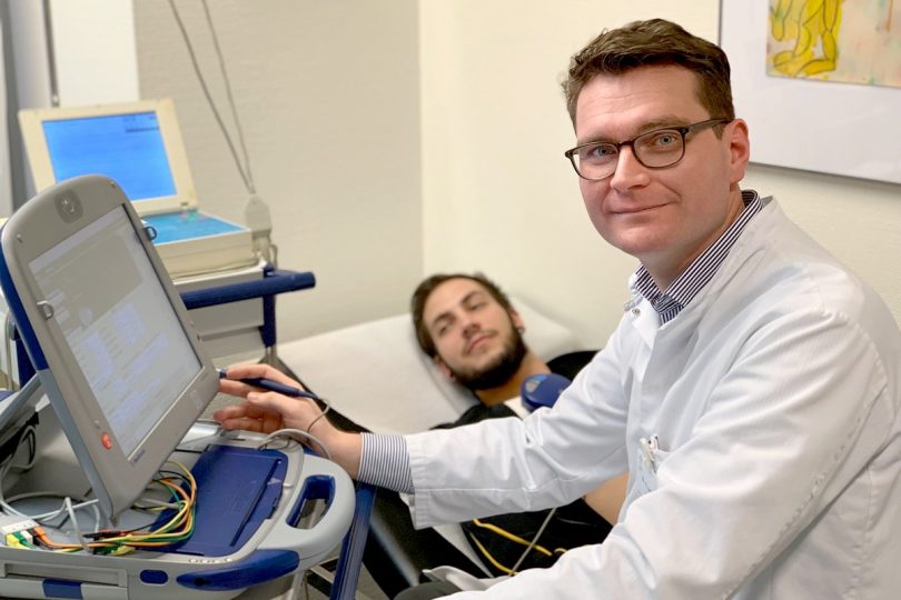 Dr. Carsten Lennerz Untersuchung Herzschrittmacher