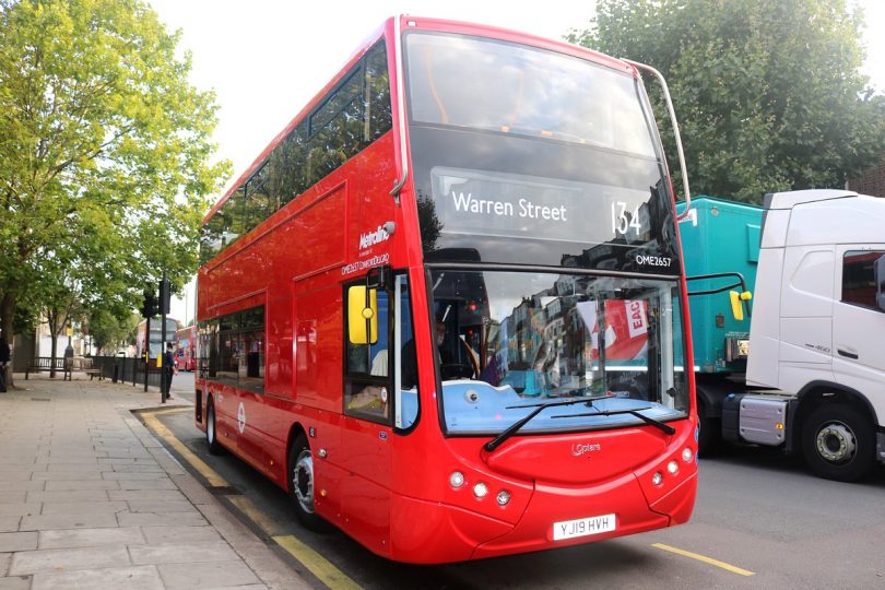E-Busse mit ZF-Technik für Londoner Busunternehmen Tower Transit