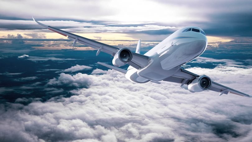 Synthetisches Kerosin, hergestellt im Power-to-X-Verfahren, könnte den Flugverkehr zukünftig klimafreundlicher machen.
