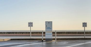 Welche Ladeinfrastruktur es für den Erfolg der Elektromobilität in Städten braucht