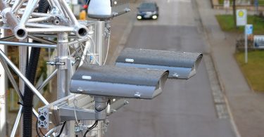 MEC-View: Autos und Infrastruktur beim automatisierten Fahren