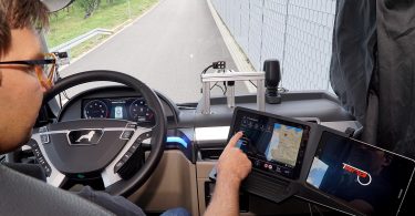 Virtueller Beifahrer für mehr Sicherheit im LKW-Verkehr