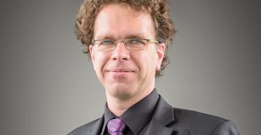 Peter Beckhaus übernimmt ZBT-Geschäftsführung von Angelika Heinzel