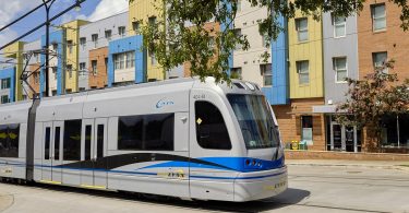 Batterie Hybridstraßenbahnen von Siemens Mobility gehen in Charlotte, North Carolina, in den Fahrgastbetrieb