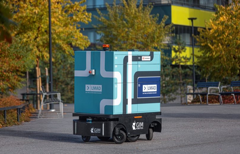 Forum Virium: Autonomous robot delivers packages to residents in Helsinki