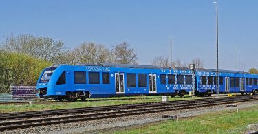 CBRE stellt Wasserstoff-Brennzellenfabrik für Alstom-Züge fertig