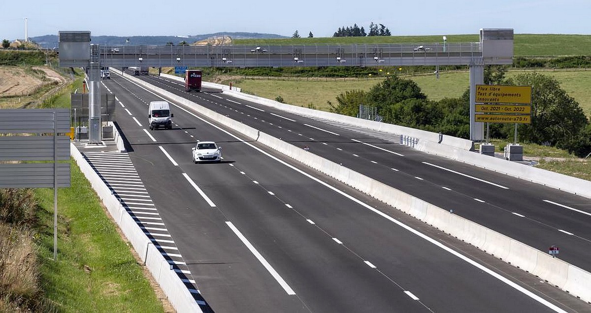 Motorway A79 first in France to use free-flow toll technology