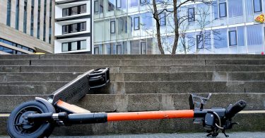 E-Tretroller auf Geh- und Radwegen